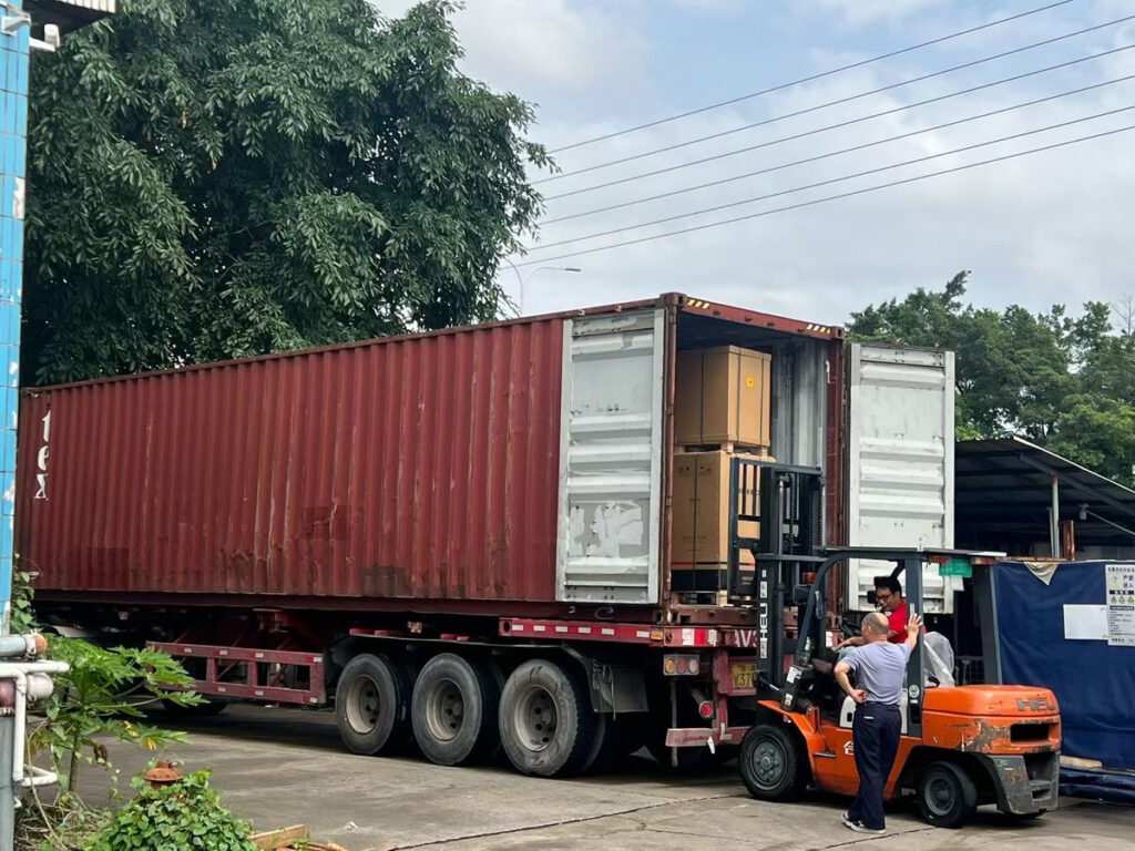Consolidated shipping Guangzhou warehouse helping buyers reduce landed cost calculation China
